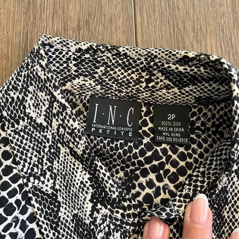 Vintage Python Print Button Up White And Black Si… - image 6